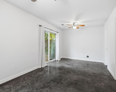 2934 Commerce Street - Photo Thumbnail 29