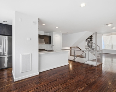 2934 Commerce Street - Photo Thumbnail 13