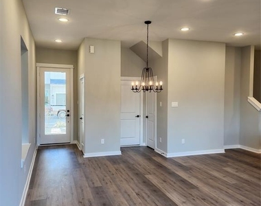 6714 Parker Grove Lane - Photo Thumbnail 5