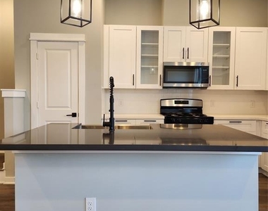 6714 Parker Grove Lane - Photo Thumbnail 9