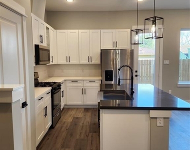 6714 Parker Grove Lane - Photo Thumbnail 7