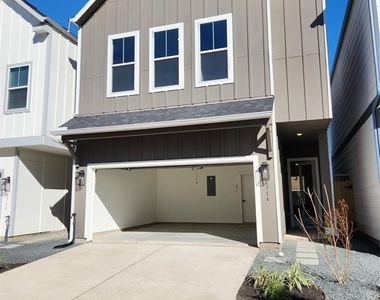 6714 Parker Grove Lane - Photo Thumbnail 3