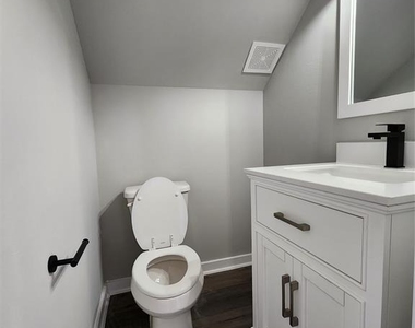 6714 Parker Grove Lane - Photo Thumbnail 12