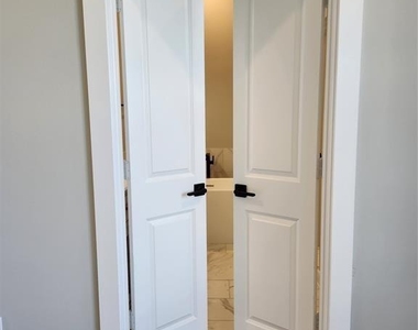6714 Parker Grove Lane - Photo Thumbnail 17