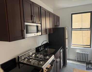 West 11th Street - Photo Thumbnail 2