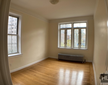 West 13 Street - Photo Thumbnail 2