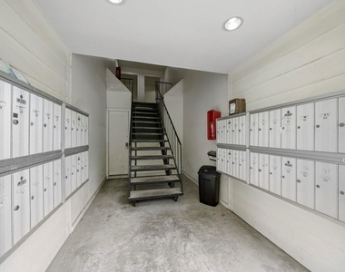 3131 Cummins Street - Photo Thumbnail 32