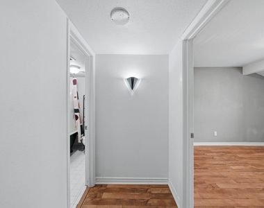 3131 Cummins Street - Photo Thumbnail 23