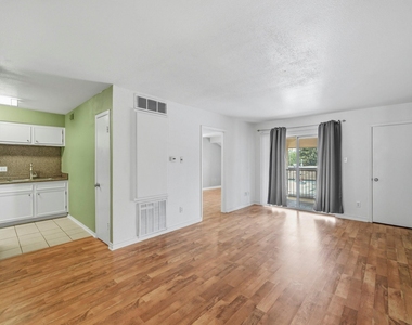 3131 Cummins Street - Photo Thumbnail 14