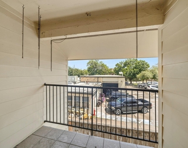 3131 Cummins Street - Photo Thumbnail 17