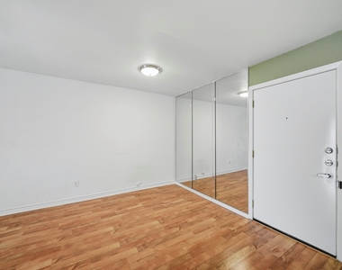 3131 Cummins Street - Photo Thumbnail 10