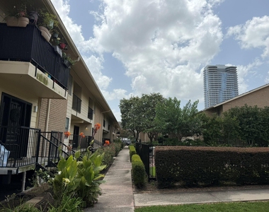 3131 Cummins Street - Photo Thumbnail 35