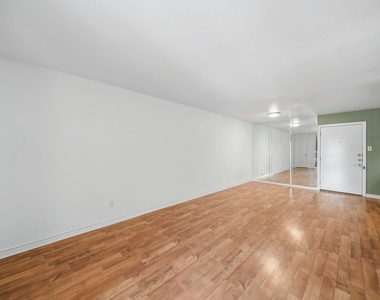 3131 Cummins Street - Photo Thumbnail 16