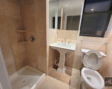 East 83rd Street - Photo Thumbnail 11