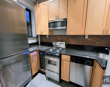 East 83rd Street - Photo Thumbnail 8