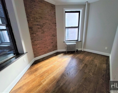 East 83rd Street - Photo Thumbnail 6