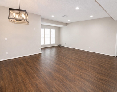 4515 Texas Trail - Photo Thumbnail 6