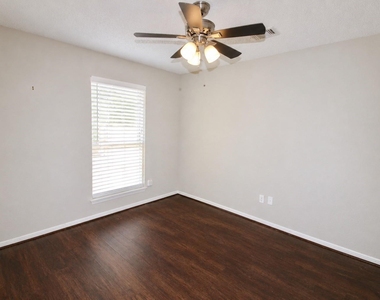 4515 Texas Trail - Photo Thumbnail 10