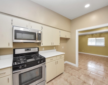 5326 Heatherbrook Drive - Photo Thumbnail 16