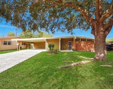 5326 Heatherbrook Drive - Photo Thumbnail 6