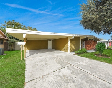 5326 Heatherbrook Drive - Photo Thumbnail 3