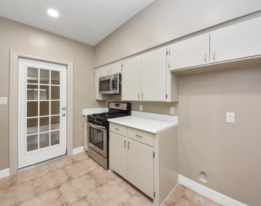 5326 Heatherbrook Drive - Photo Thumbnail 14