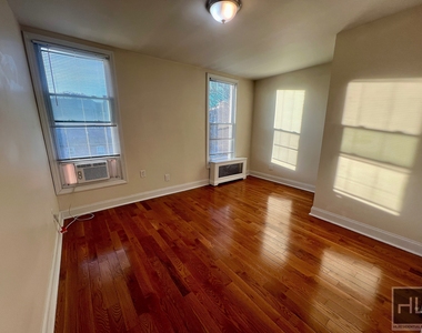 6921 6 Avenue - Photo Thumbnail 7