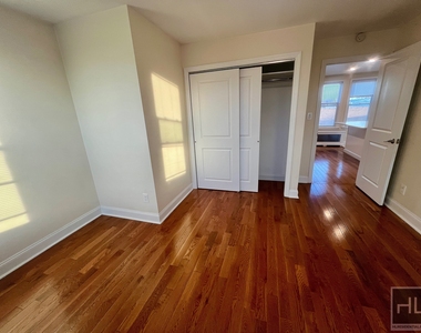 6921 6 Avenue - Photo Thumbnail 8