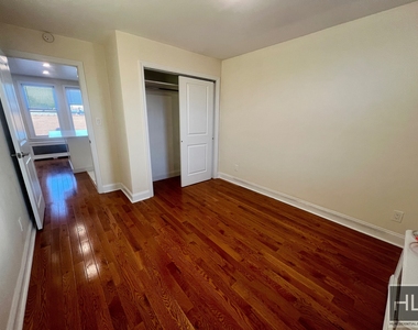 6921 6 Avenue - Photo Thumbnail 10