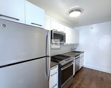 East 63rd Street - Photo Thumbnail 1