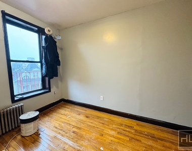 East 26 Street - Photo Thumbnail 4