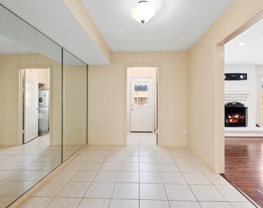 14215 Lost Meadow Lane - Photo Thumbnail 9