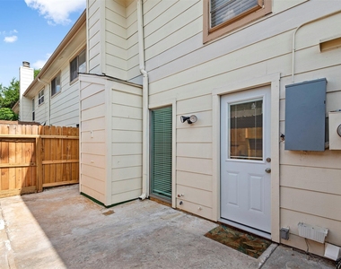 14215 Lost Meadow Lane - Photo Thumbnail 19