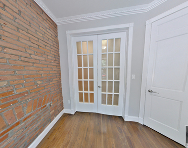 West 103rd Street - Photo Thumbnail 1