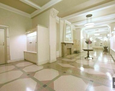 Second Avenue - Photo Thumbnail 3