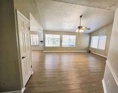 23915 Tayloe House Lane - Photo Thumbnail 7