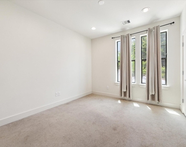 1703 Weber Street - Photo Thumbnail 5