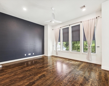 1703 Weber Street - Photo Thumbnail 14