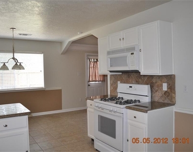 3910 Bridgebay - Photo Thumbnail 9