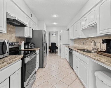12997 Trail Hollow Drive - Photo Thumbnail 4