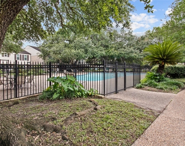 12997 Trail Hollow Drive - Photo Thumbnail 19