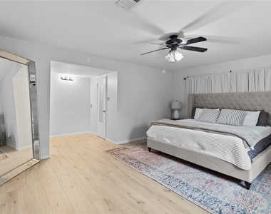 12997 Trail Hollow Drive - Photo Thumbnail 11
