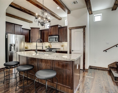 1426 W 21st Street - Photo Thumbnail 19
