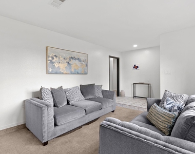 740 Post Street - Photo Thumbnail 7