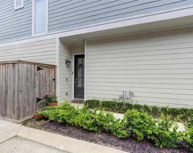 5103 Royal Heath Drive - Photo Thumbnail 1