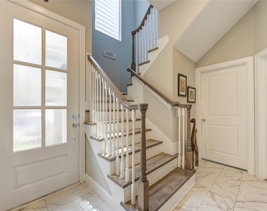 5103 Royal Heath Drive - Photo Thumbnail 2