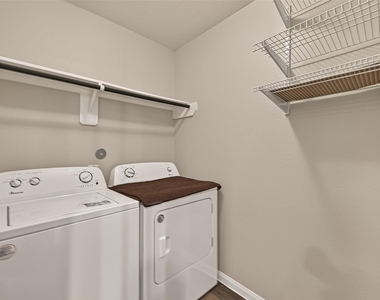 3302 Alberelli Drive - Photo Thumbnail 17
