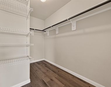 3302 Alberelli Drive - Photo Thumbnail 31