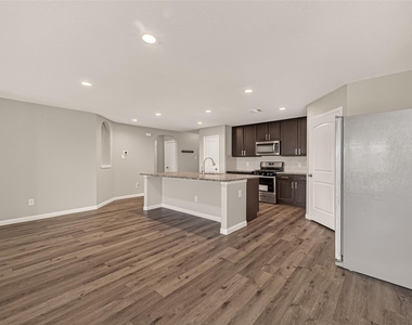 3302 Alberelli Drive - Photo Thumbnail 8
