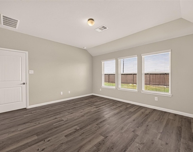 3302 Alberelli Drive - Photo Thumbnail 24